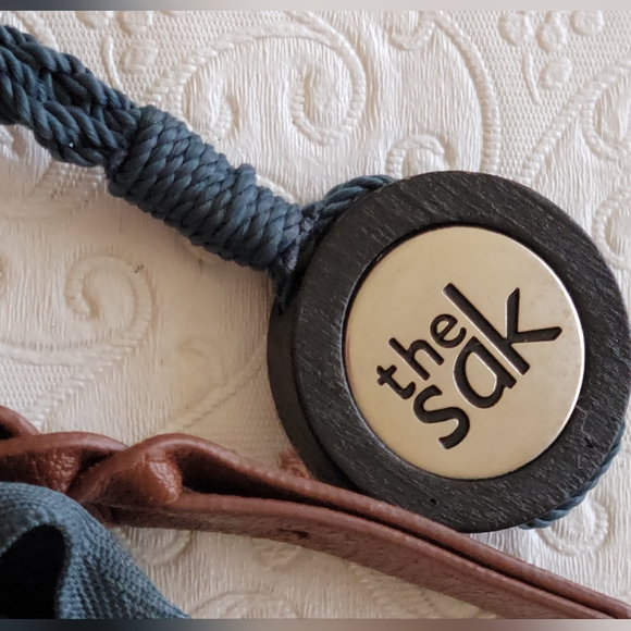 The SAK crochet purse blue w/brown/silver nwot - Picture 9 of 16